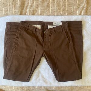 ROGUE TERRITORY Men's Brown Selvedge Officer’s Chinos, Size 36